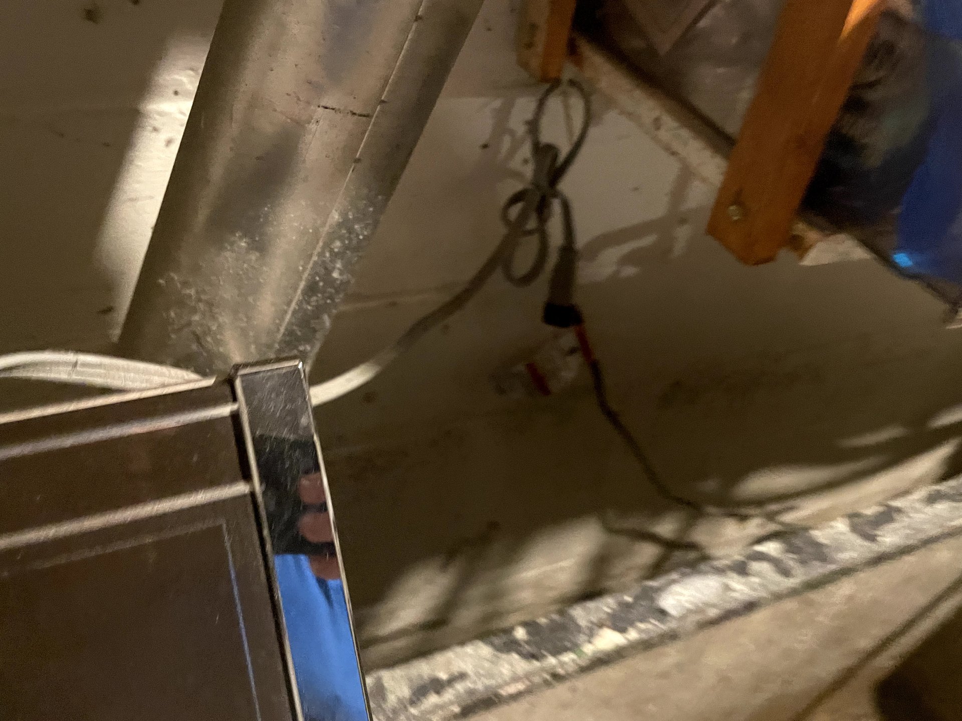 Air conditioning unit service and maintenance